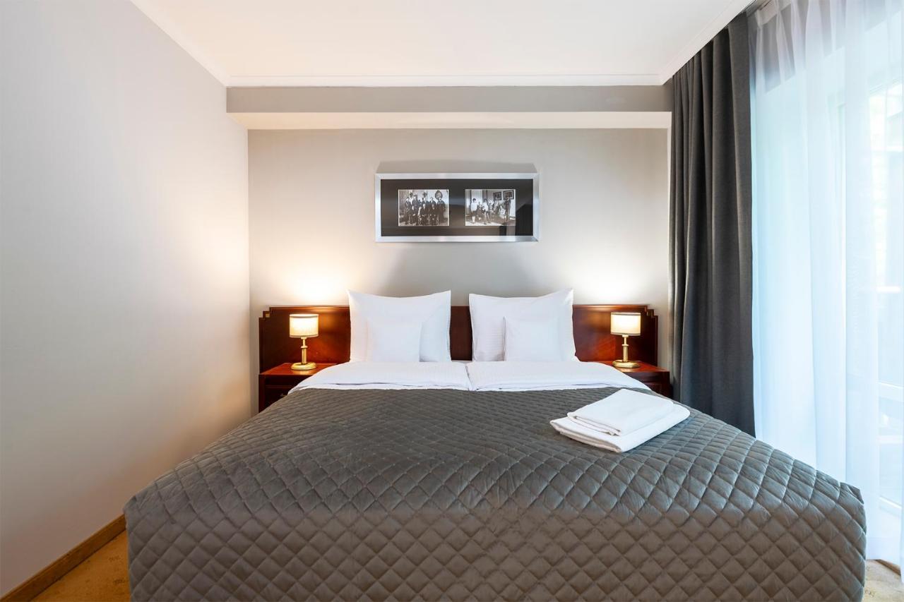 Hotel Moscicki Spala Bagian luar foto
