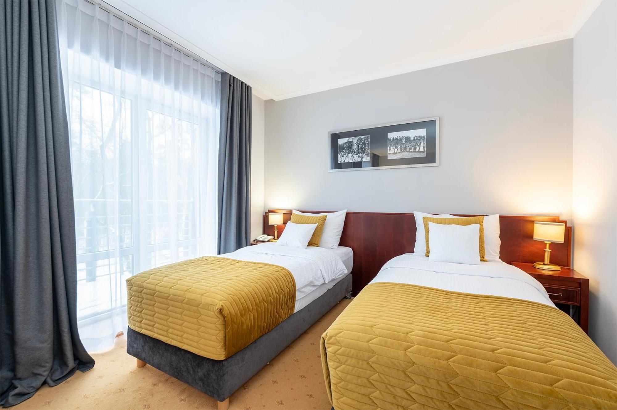 Hotel Moscicki Spala Bagian luar foto