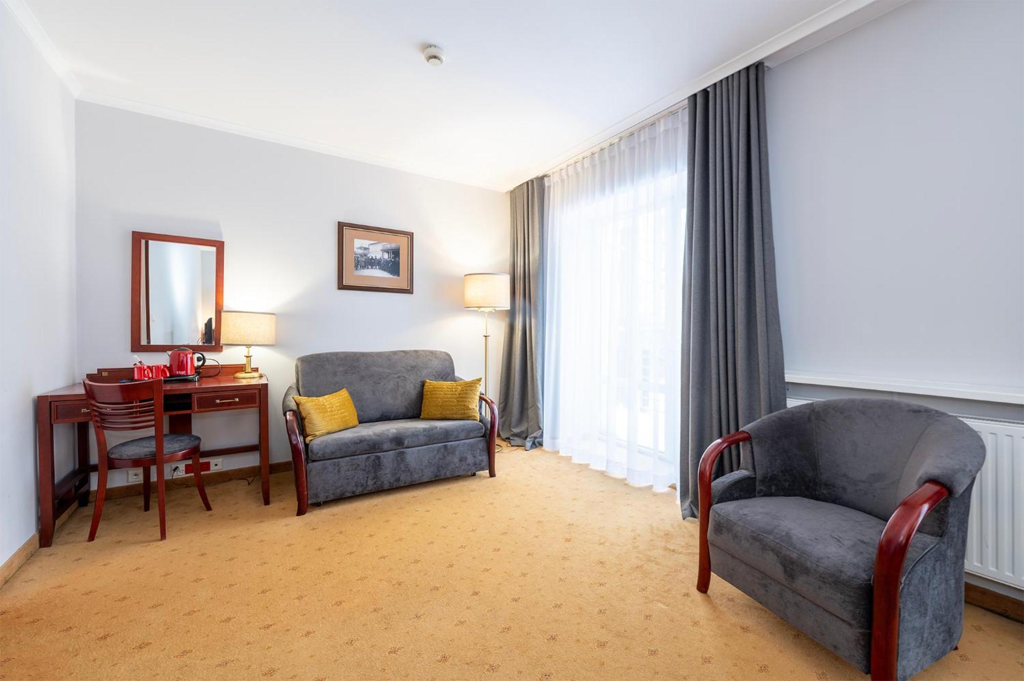 Hotel Moscicki Spala Bagian luar foto