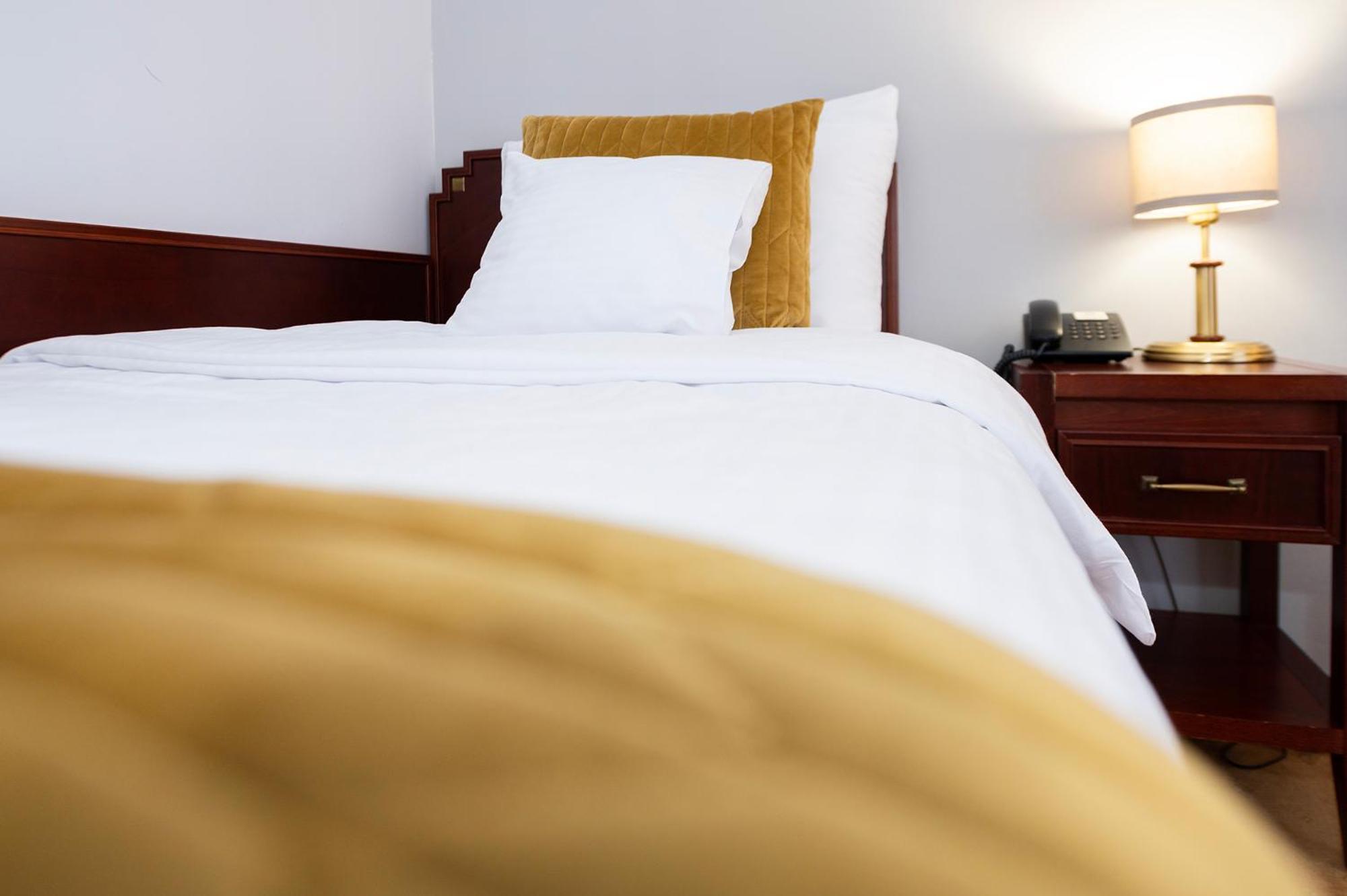 Hotel Moscicki Spala Bagian luar foto